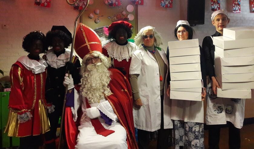 Toneelvereniging De Roos brengt zaterdag 23 november een Sinterklaasstuk in De Rietschoot.