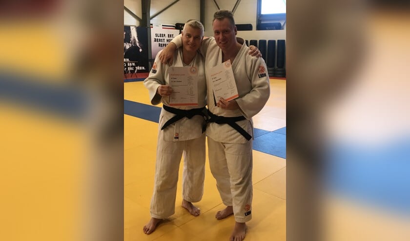 Jenny Koster en Arian Noordzij geslaagd voor de 4e dan (yondan).