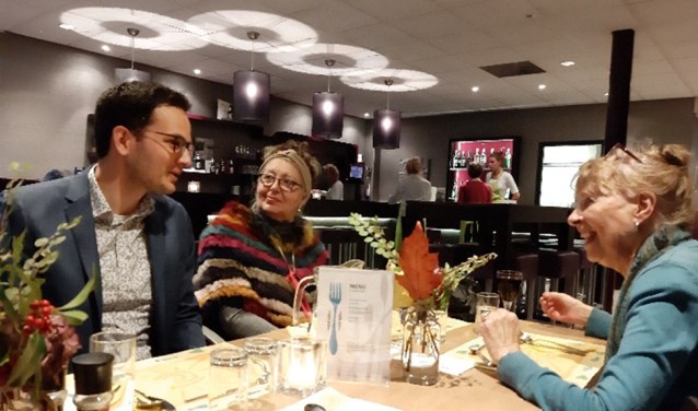 Samen eten in Egmond aan den Hoef.