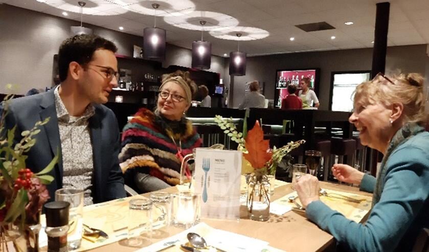 Samen eten in Egmond aan den Hoef.