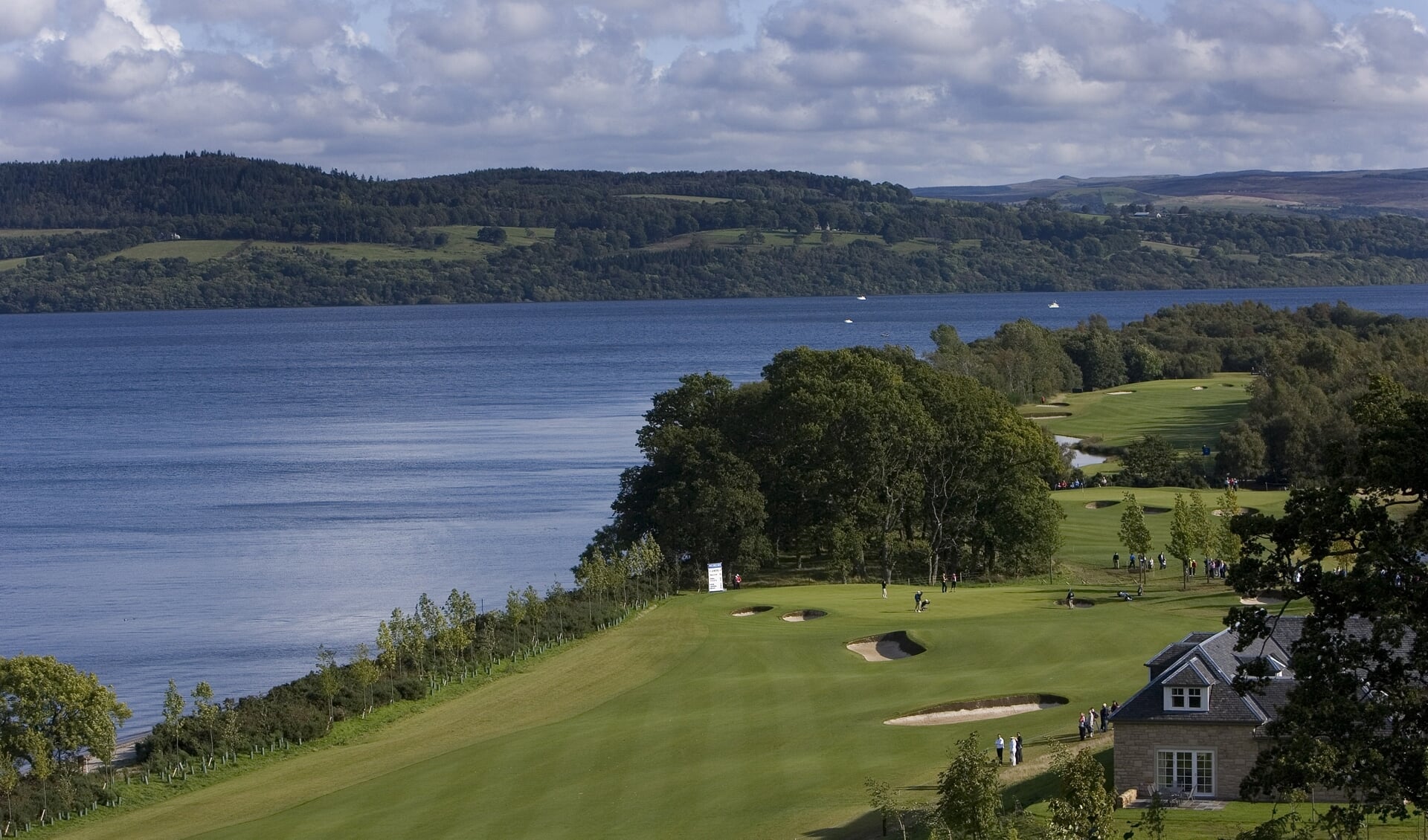 De fraaie en exclusieve golfcourse van Loch Lomond.