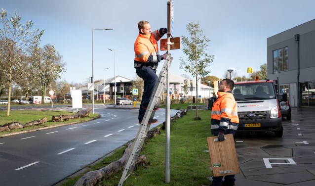 Alkmaar houdt een pilot met verkeersborden van bamboe.