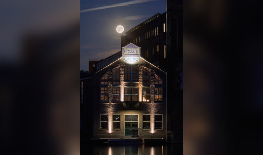 De Droste prachtig verlicht.