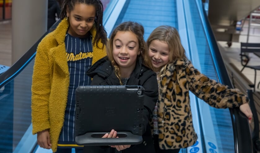 Kinderen maakten tijdens de workshop hun eigen vlog.