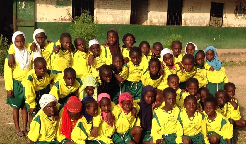 De Bintang Bolong Basic Cycle School loopt nu in de oude tenues van De Kweekvijver.
