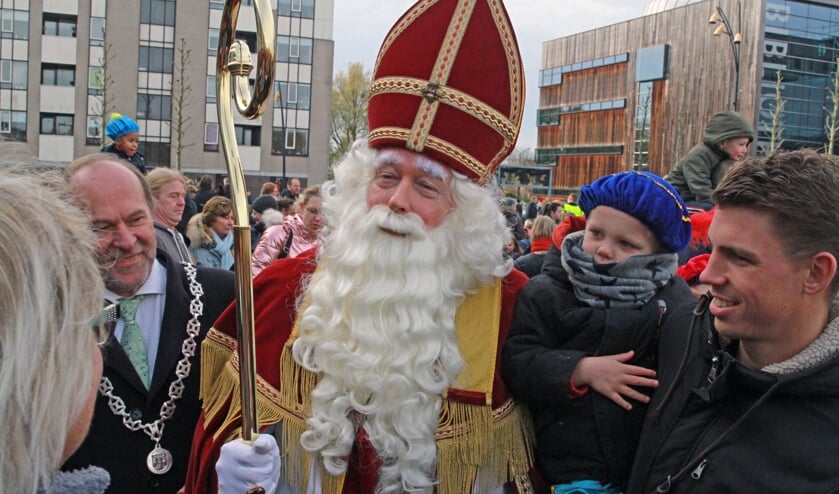 Sinterklaas knoopte graag een praatje aan met de mensen.
