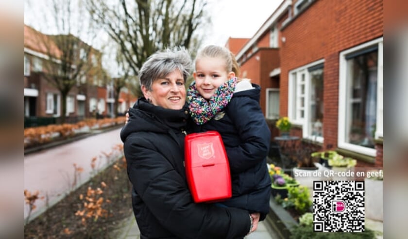 Leger des Heils collecteert in Alkmaar.