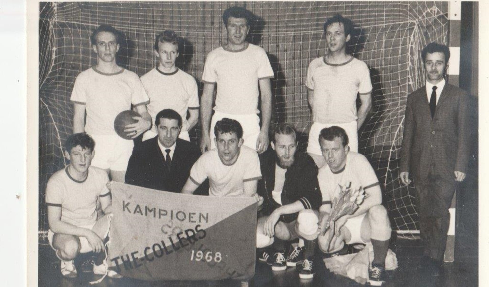 Kampioensteam The Collers uit 1968. Staand: B. de Rijke, C. Wever, L. de Wit, T.v.d. Aalst, E. VeldkampGehurkt: F. Zoon, H.v.d. Vliet, R. Wiering, B. Claassen. N. Wiering.