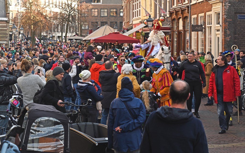 Sinterklaas slaat een rit op de Groenmarkt niet over.