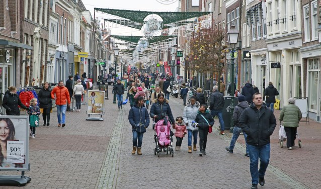 Ook de winkels in de Hoornse binnenstad doen volop mee aan Black Friday.