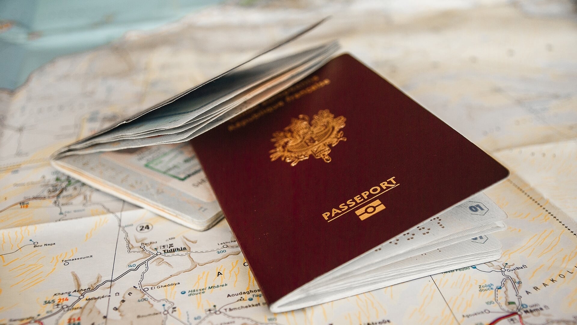 Pasfoto's maken voor paspoort, rijbewijs en meer in Heerhugowaard en omgeving.