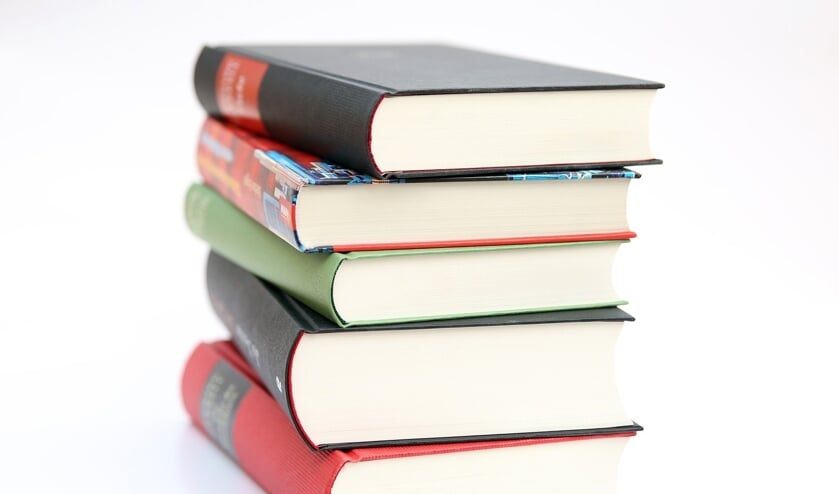 Een stapel boeken.