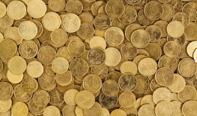 Het gaat om het signaleren, bespreekbaar maken en optreden tegen financiële uitbuiting bij ouderen.