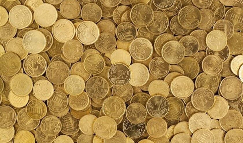 Het gaat om het signaleren, bespreekbaar maken en optreden tegen financiële uitbuiting bij ouderen.