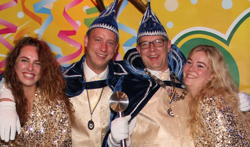 Prins Skik, adjudant Bloid en de hofdames Esmee en Marije.
