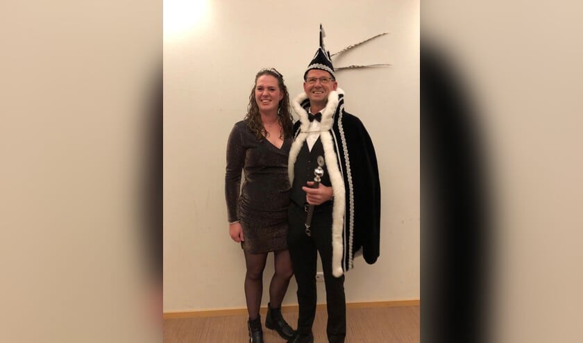 Prinses Tessa en Prins Johannes I zwaaien de scepter in Krielenland.