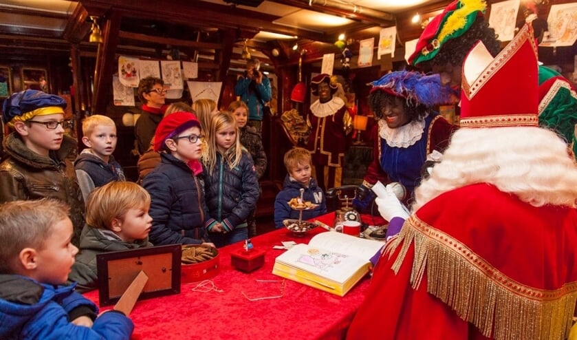Kinderen zijn welkom op de échte Pakjesboot 12 in Hoorn, Enkhuizen en Haarlem.