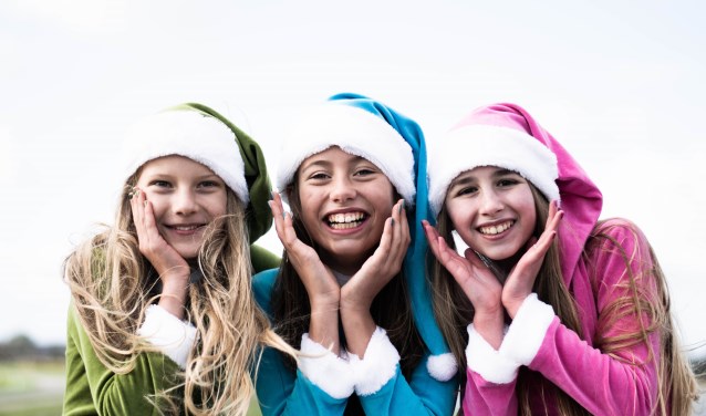 De meiden van DuRF zouden graag optreden tijdens het kerstconcert van Cor Bakker, wie helpt ze dit te bewerkstelligen?