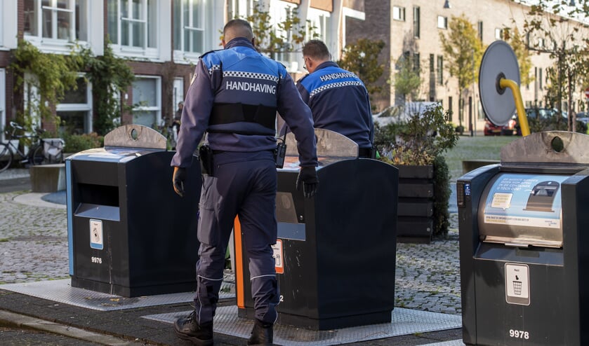 Let op met afval plaatsen.