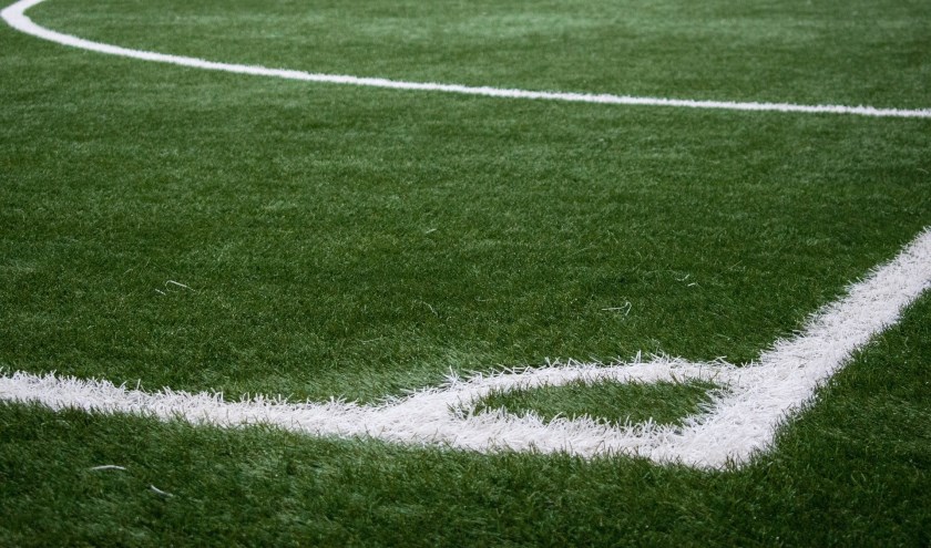 Een voetbalveld.