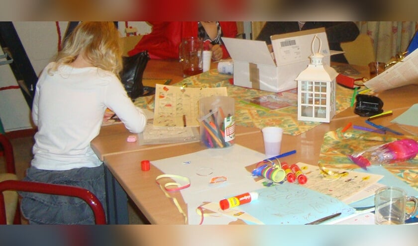 Knutselen in de kerk.