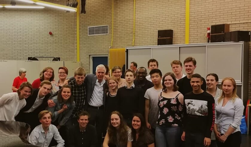 Pieter Grimbergen en zijn leerlingen staan te trappelen om zoveel mogelijk geld bijeen te spelen voor de VoorleesExpress. Ze hopen op een uitverkochte Taborkerk.