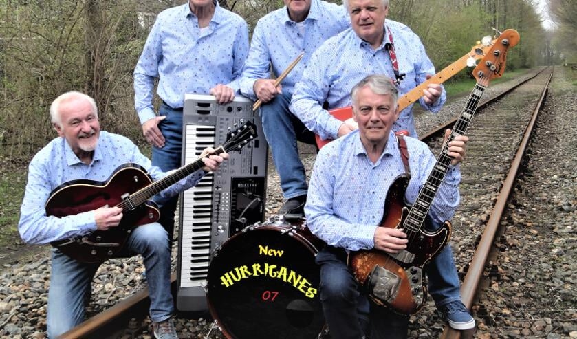 Geniet van muziek uit de jaren zestig en zeventig met The New Hurricanes.