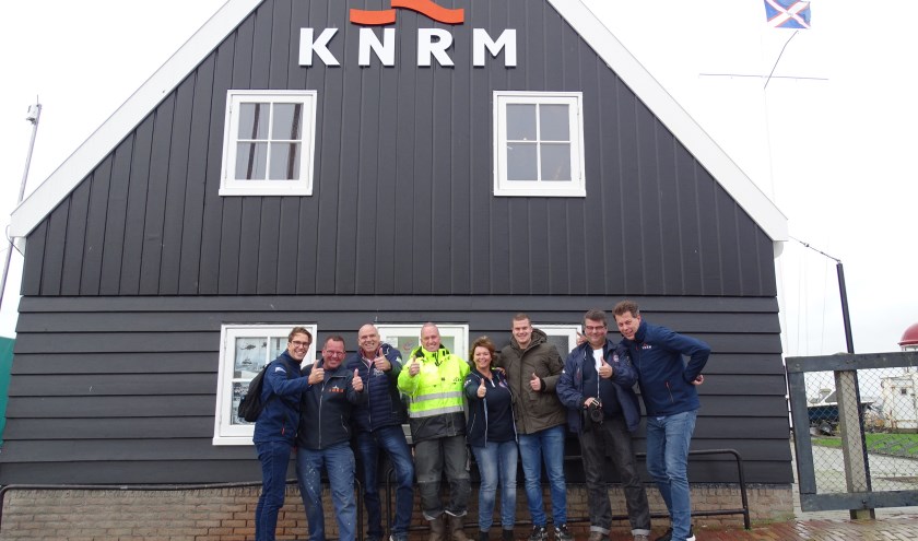KNRM bestaat 195 jaar en dat werd gevierd met slingers en frikadellen.