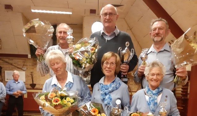 De zes finalisten van de jaarlijkse Dokter van BalenBlanken beker. In het midden beide winnaars.