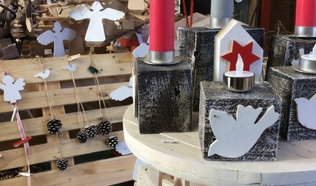 De wintermarkt is een goede gelegenheid om alvast in de kerstsfeer te komen.