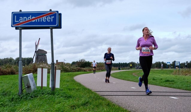 De routes lopen vooral door de fraaie oostkant van Het Twiske.