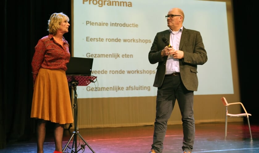 Marcel Reijven van de gemeente Langedijk verzorgde de aftrap.