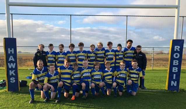 De cubs van de Haarlemmermeer Hawks op het nieuwe, 'eigen', veld.