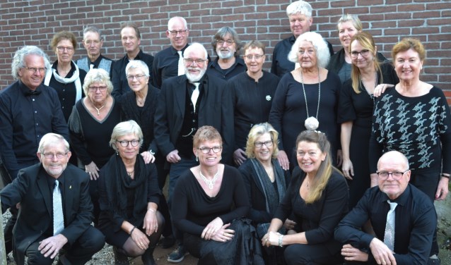 De dames en heren van Sparkling Vocals.