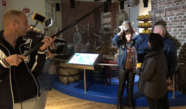 Het Kaasmuseum tijdens opnames van De Grote Tuinverbouwing met Myrna Goossen.
