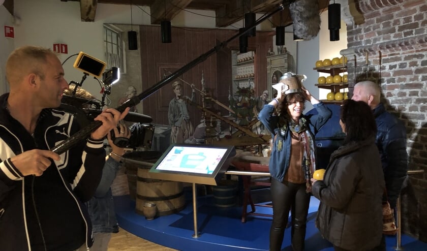 Het Kaasmuseum tijdens opnames van De Grote Tuinverbouwing met Myrna Goossen.