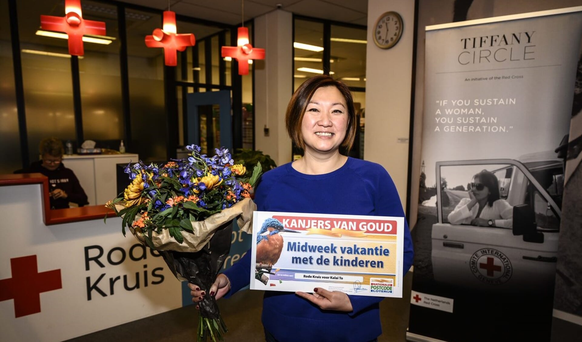 De wens van Kalai To uit Amsterdam-Noord gaat in vervulling dankzij een nominatie van Rode Kruis bij de Postcode Loterij.