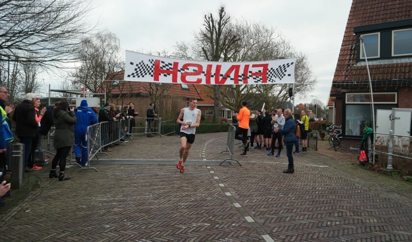 Een deelnemer kreeg vorig jaar een luid applaus van het publiek, zodra hij over de finish kwam..