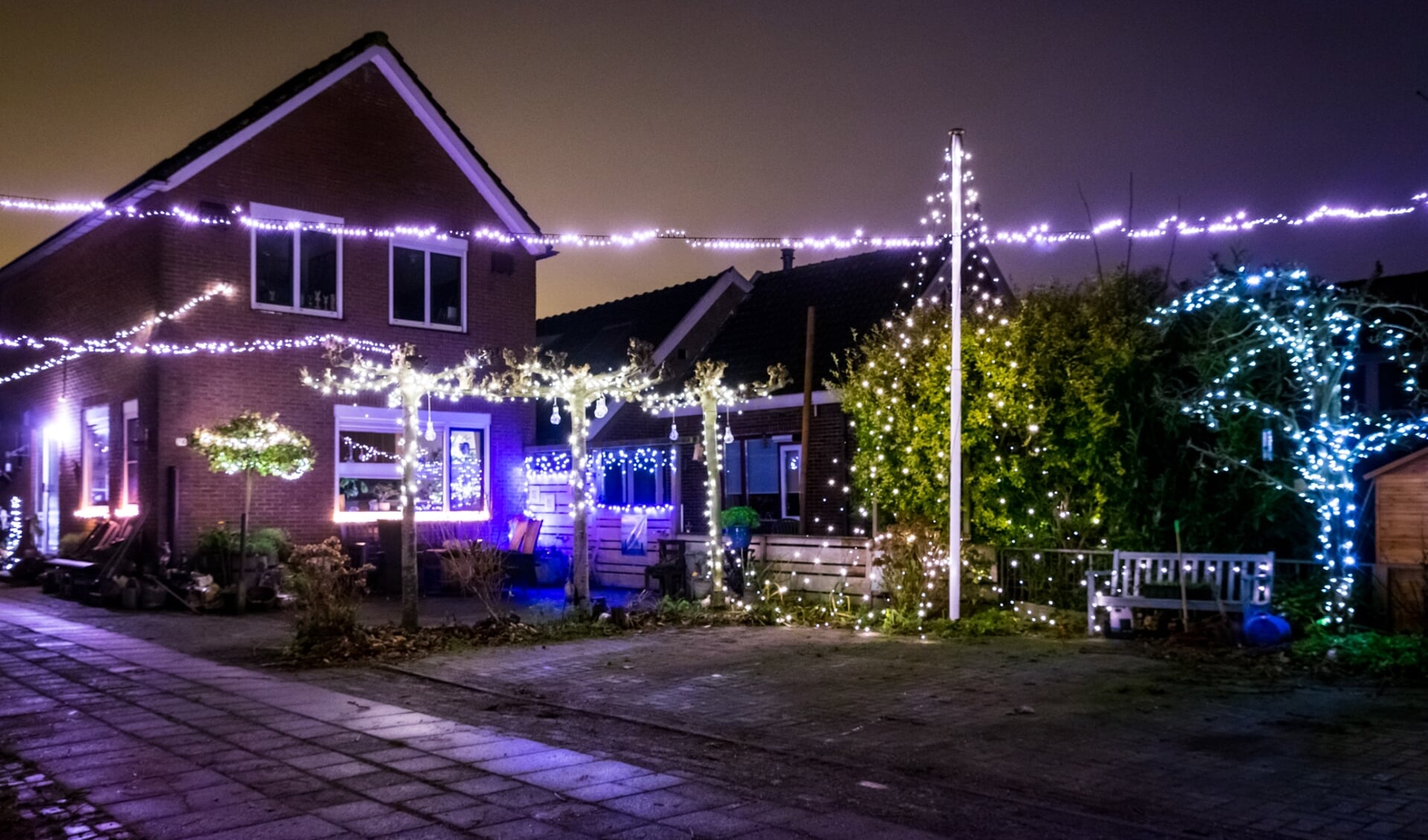 Een prachtig verlichte woning in Burgerveen. 