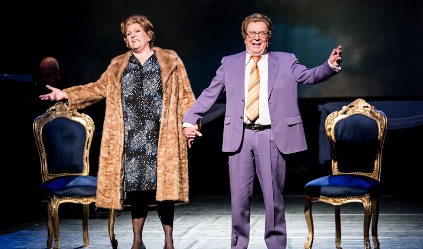 Tante Leen en Johnny Jordaan - ze zijn weer even terug op het podium.nt