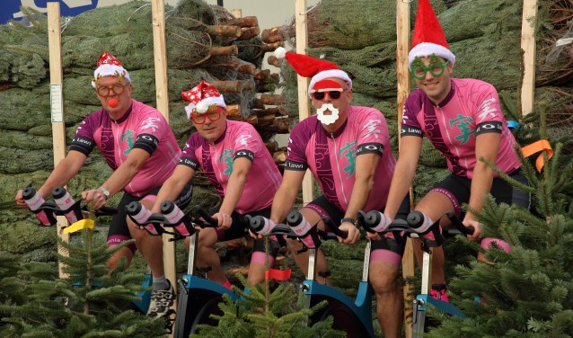 Het team van MirandaMania is in training voor de spinningmarathon. Zit de Nieuwjaarsduik van 1 januari ook in hun programma?
