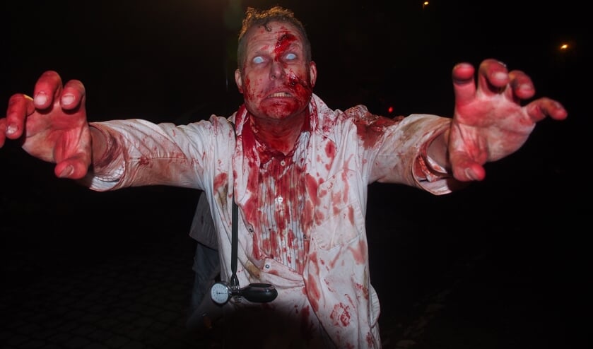 Bart Agterberg als zombie in Yummy.
