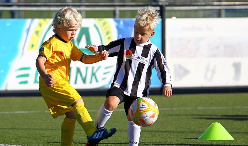 Passie bij de vijfjarige minipupillen van Spirit'30 uit Hoogkarspel.