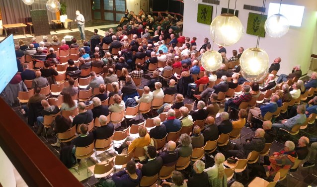 Volle zaal tijdens de informatieavond van 27 november.