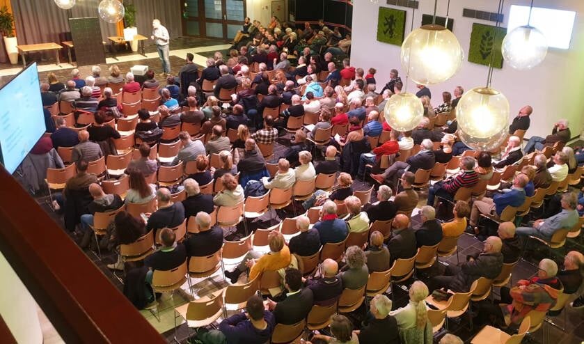 Volle zaal tijdens de informatieavond van 27 november.