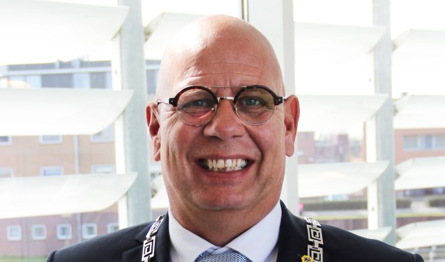 Waarnemend burgemeester Jan Franx blijft tot halverwege volgend jaar in gemeente Koggenland.