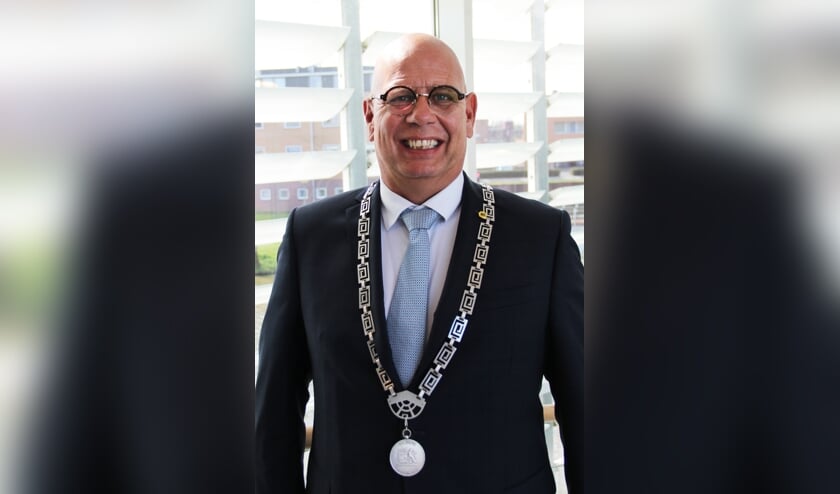 Waarnemend burgemeester Jan Franx blijft tot halverwege volgend jaar in gemeente Koggenland.