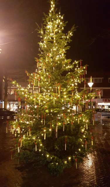 Foto Kerstwensboom op de Binnenweg.