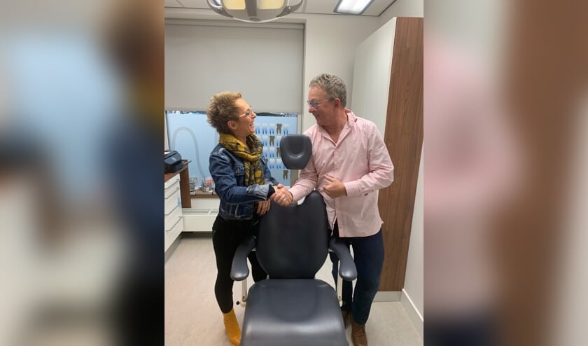 Camila de Zinger en Marcel de Wit bezegelen de overname van de praktijk