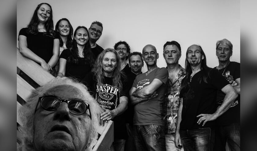 De twaalfkoppige West-Friese band Cheap Thrills! brengt een ode aan Frank Zappa.